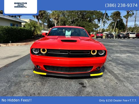 Used 2022 Dodge Challenger R/T w/ Plus Package image 2