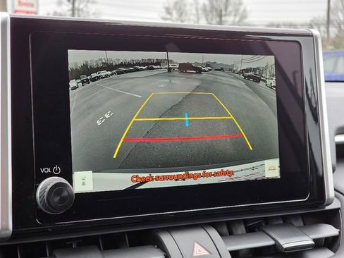 Used 2025 Toyota RAV4 LE image 31