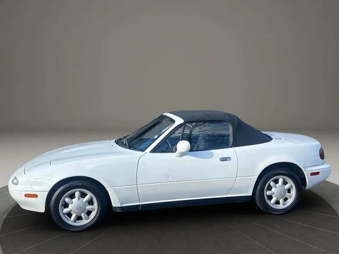 Used 1993 MAZDA MX-5 Miata Limited Edition image 8