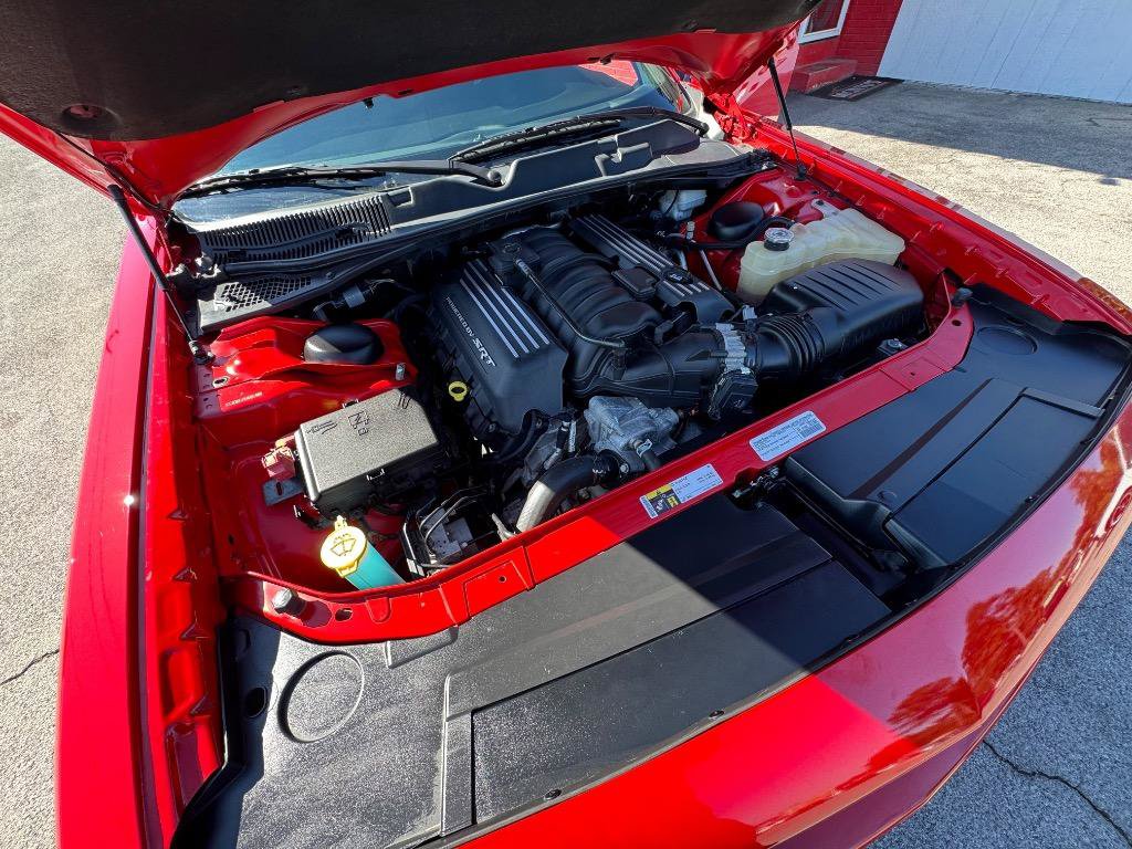 Used 2015 Dodge Challenger R/T Scat Pack w/ Leather Interior Group RWD image 31