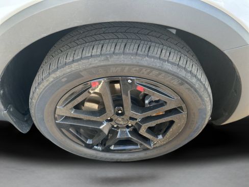 Used 2025 Kia Telluride EX X-Line AWD/4WD image 28