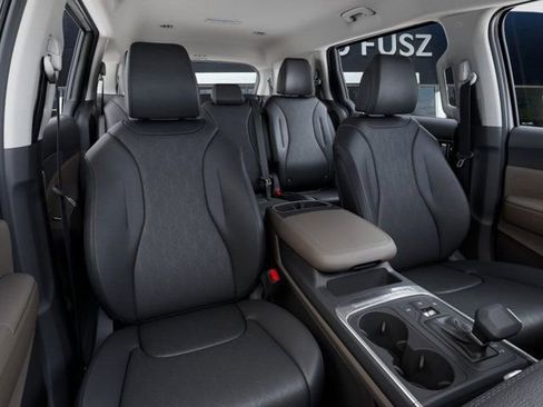 New 2026 Kia Carnival LXS image 15