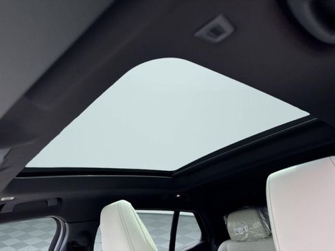 New 2026 BMW X2 xDrive28i w/ Technology Package AWD/4WD image 14