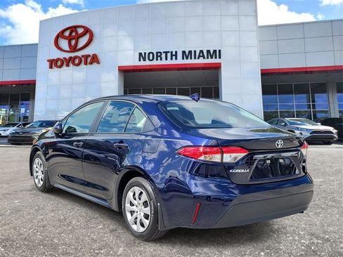 Used 2025 Toyota Corolla LE image 3