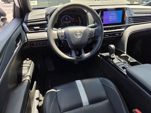 Certified 2025 Toyota Camry SE w/ Convenience Package FWD image 8