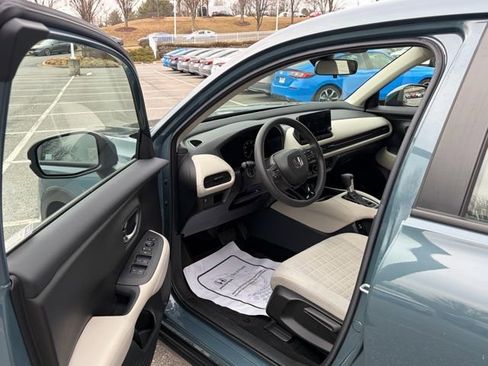 Certified 2023 Honda HR-V LX image 14