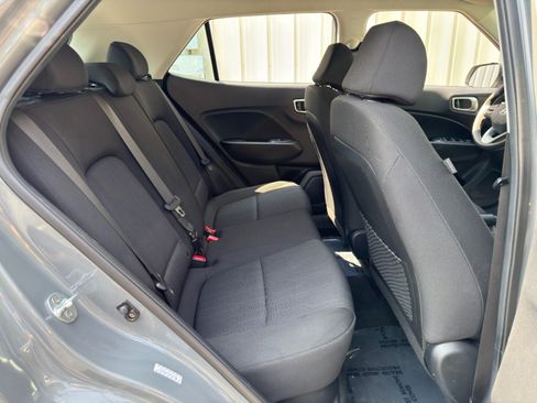 Used 2021 Hyundai Venue SE FWD image 31