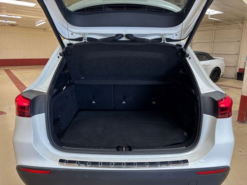 Used 2025 Mercedes-Benz GLA 250 4MATIC image 32