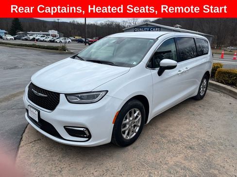 Used 2023 Chrysler Pacifica Touring-L FWD image 1