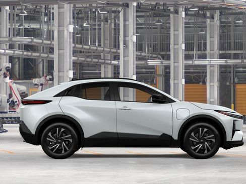 New 2026 Toyota C-HR image 15