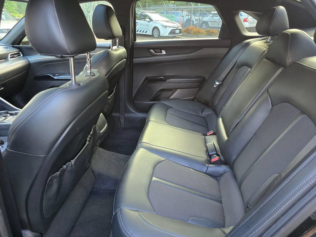 Used 2022 Kia K5 GT-Line w/ GT-Line FWD Premium Package image 10