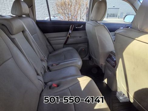 Used 2012 Toyota Highlander Limited w/ Tow Pkg image 10