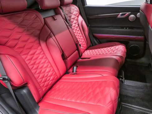 Used 2025 Genesis GV80 3.5T e-SC image 11