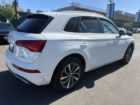 Used 2021 Audi Q5 2.0T Premium Plus w/ Premium Plus Package AWD/4WD image 2