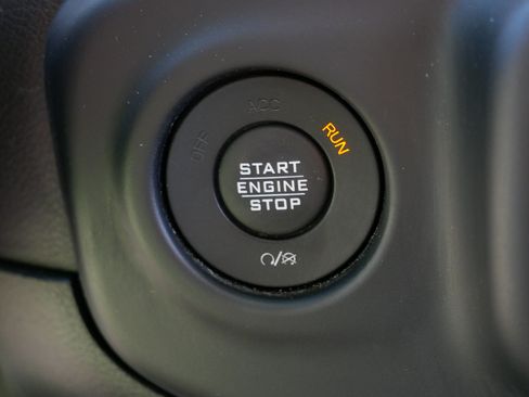 Used 2020 Jeep Gladiator Rubicon w/ Safety Group AWD/4WD image 35