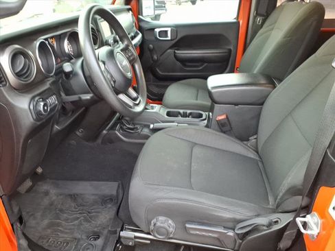 Used 2020 Jeep Wrangler Sport image 5