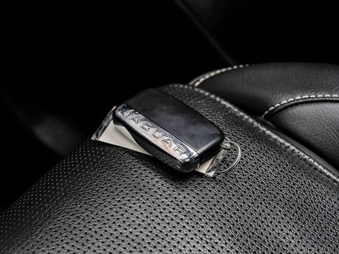 Used 2019 Jaguar F-PACE S image 62