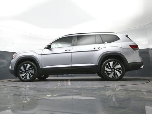 Used 2025 Volkswagen Atlas SE FWD image 48
