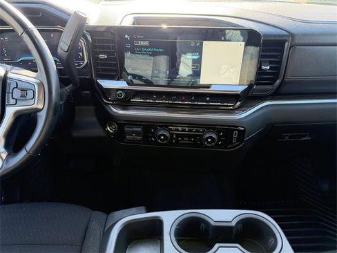 Used 2024 Chevrolet Silverado 1500 LT image 16