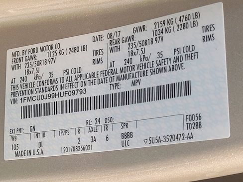 Used 2017 Ford Escape Titanium image 33