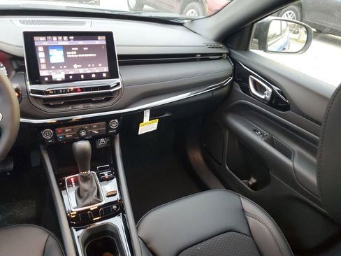 New 2026 Jeep Compass Latitude image 15