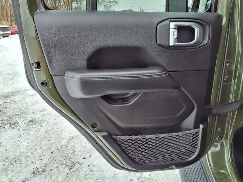 Used 2023 Jeep Gladiator Overland w/ Cold Weather Group image 27