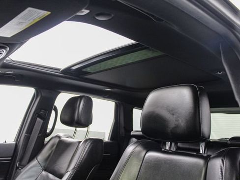 Used 2020 Jeep Grand Cherokee Limited w/ Luxury Group II AWD/4WD image 11