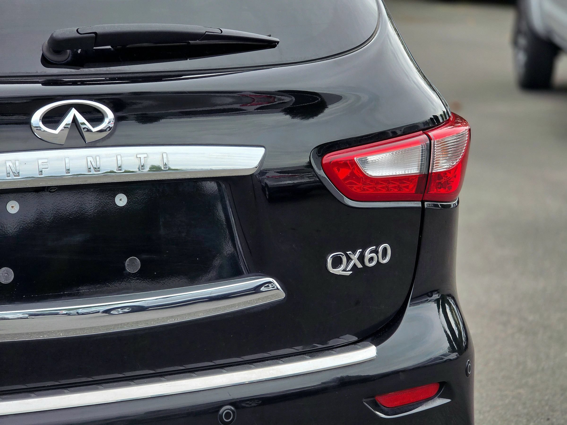 Used 2015 INFINITI QX60 Luxe w/ Premium Plus Package AWD/4WD image 9