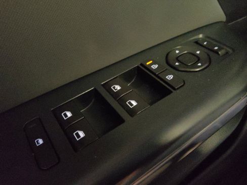 Used 2025 Kia K4 FWD image 27