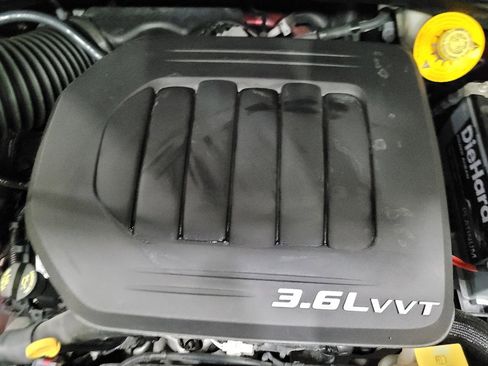Used 2017 Dodge Grand Caravan SXT FWD image 30