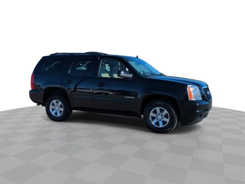 Certified 2011 GMC Yukon SLE image 2