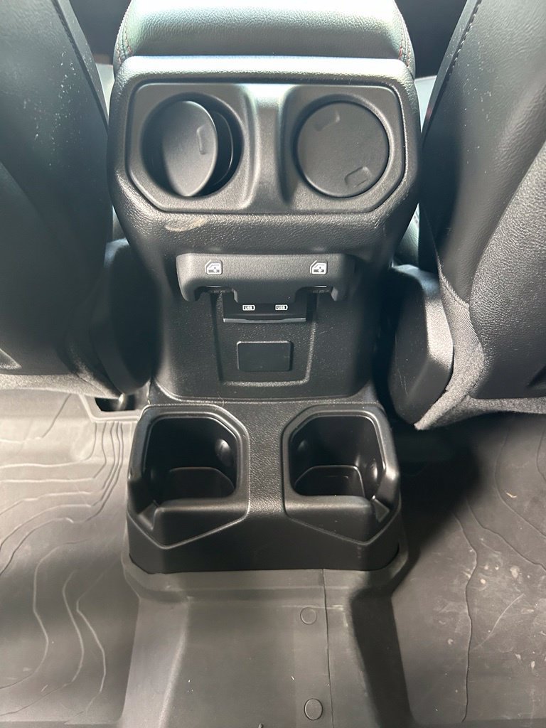 Used 2022 Jeep Gladiator Rubicon w/ LED Lighting Group AWD/4WD image 13