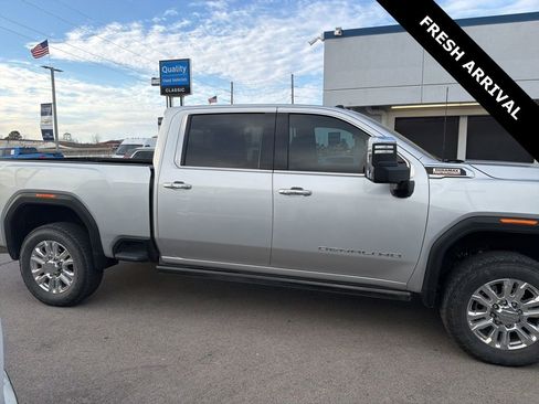 Used 2023 GMC Sierra 2500 Denali w/ Technology Package image 4