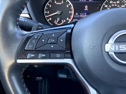 Used 2024 Nissan Altima 2.5 SR FWD image 24