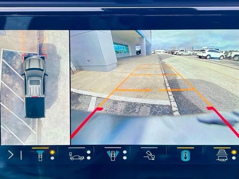 Used 2022 GMC Sierra 1500 AT4 w/ AT4 Premium Package image 16