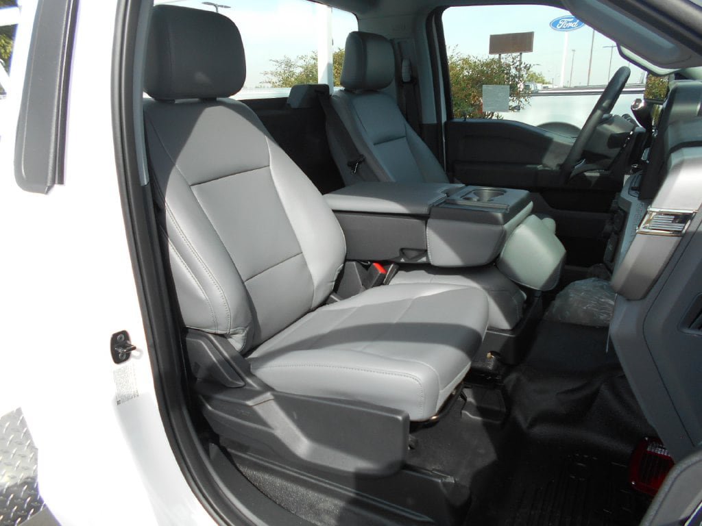 New 2024 Ford F550 4x4 Regular Cab Super Duty image 12