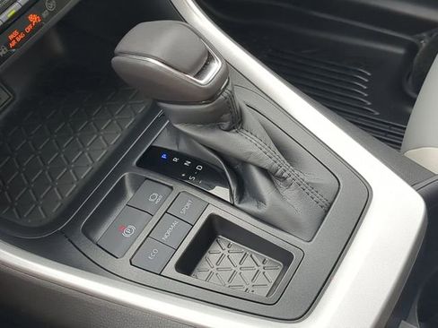 Used 2025 Toyota RAV4 XLE Premium FWD image 25