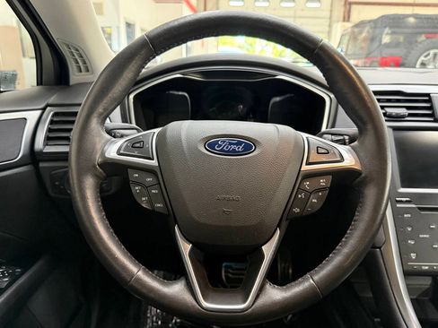 Used 2015 Ford Fusion Titanium FWD image 22