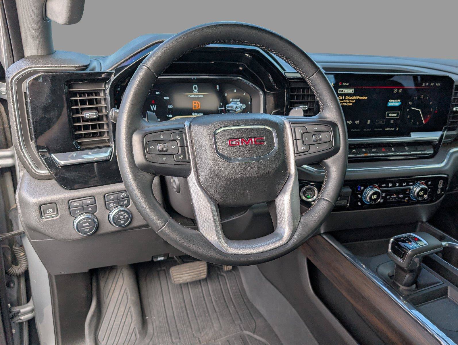 Used 2023 GMC Sierra 1500 SLT w/ SLT Premium Package AWD/4WD image 4