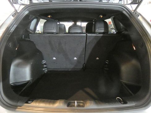 Used 2025 Jeep Compass Limited AWD/4WD image 6