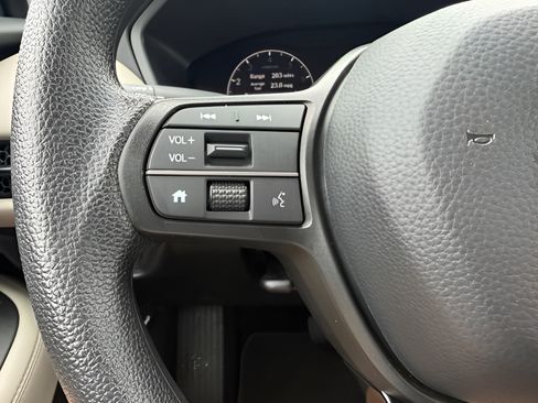Certified 2026 Honda HR-V LX image 13