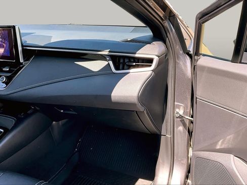 Certified 2025 Toyota Corolla XSE FWD image 18