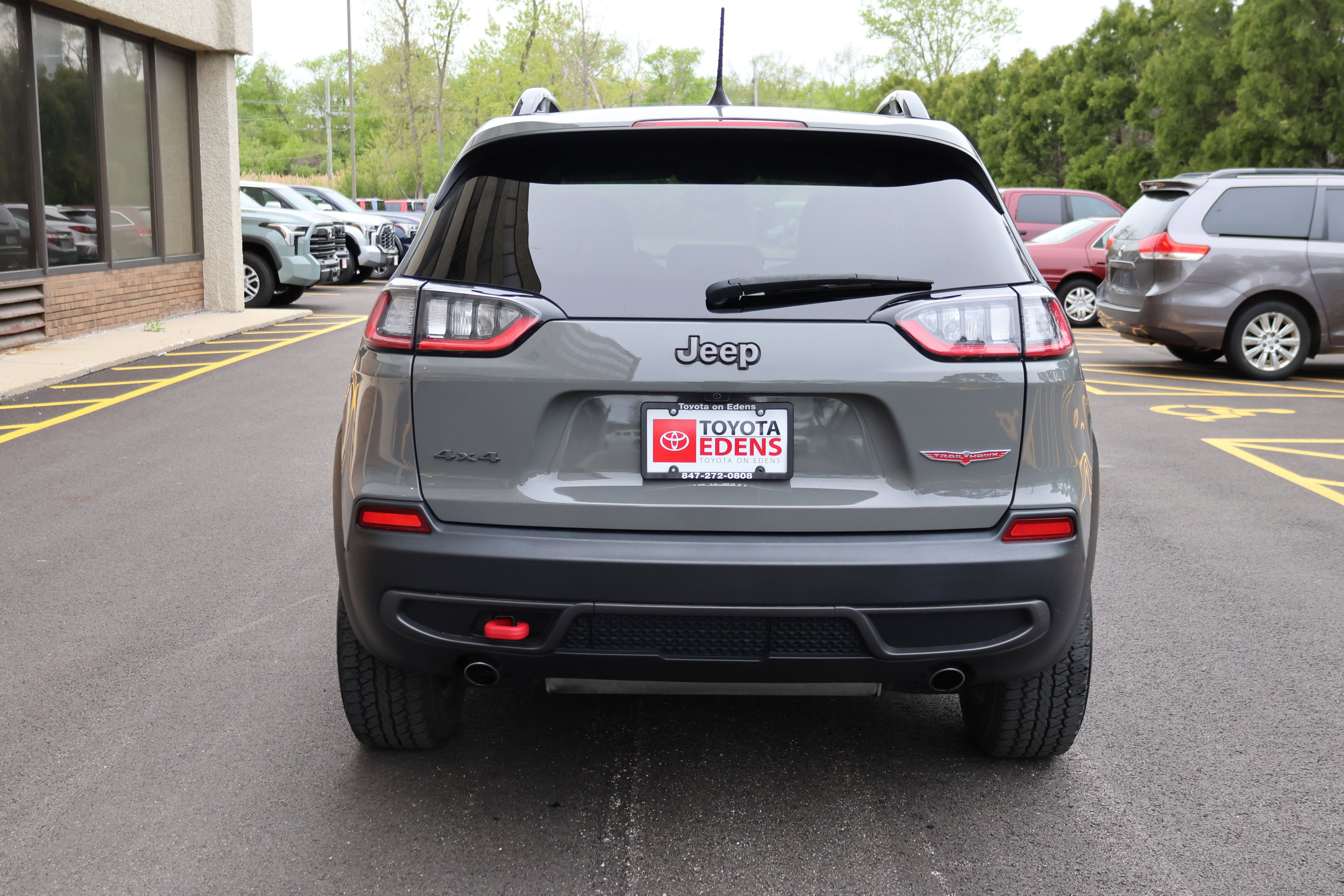 Used 2022 Jeep Cherokee Trailhawk AWD/4WD image 4
