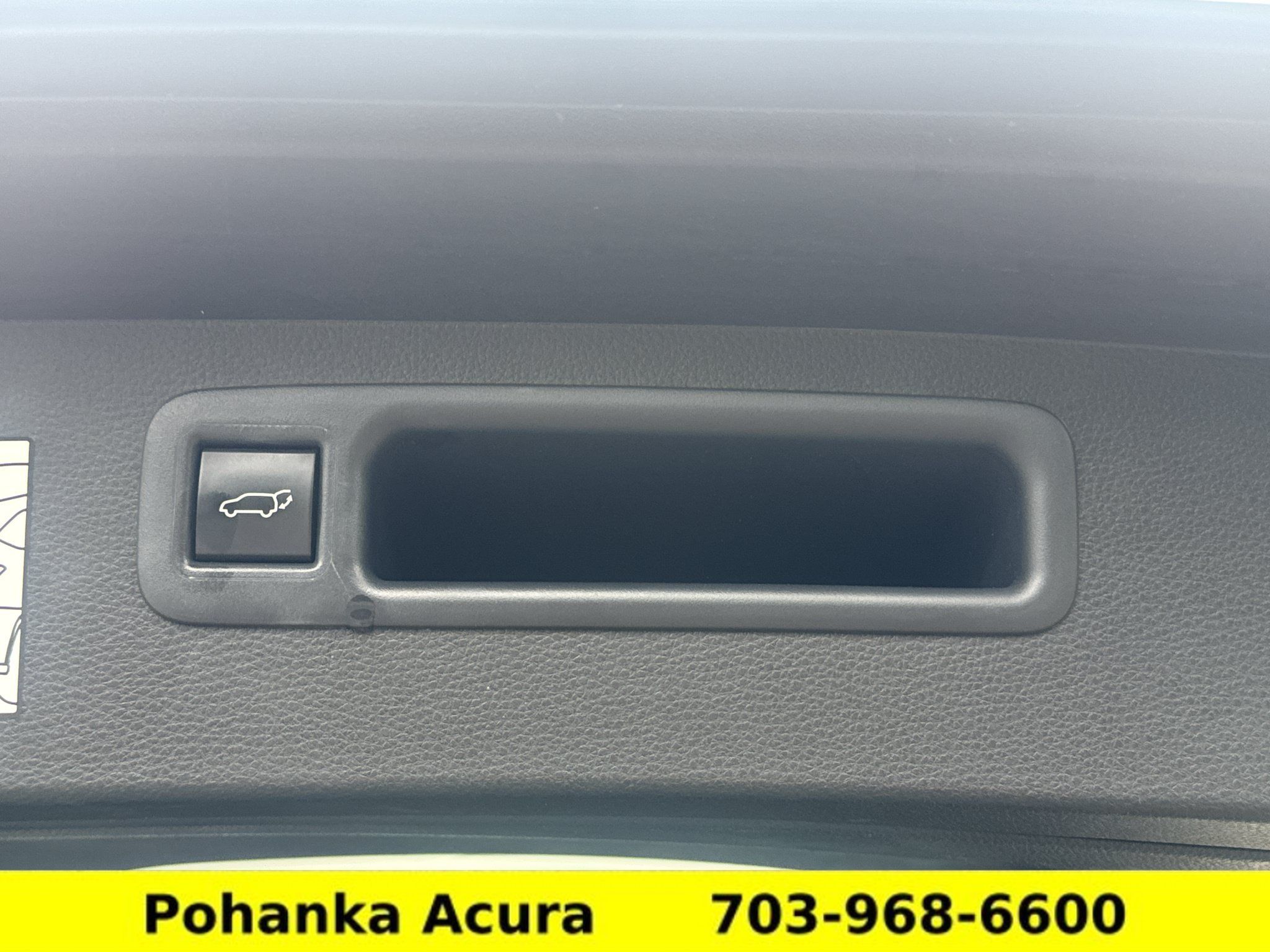 Used 2024 Toyota Highlander XLE AWD/4WD image 34