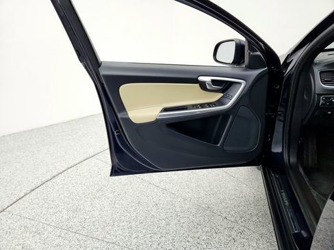 Used 2016 Volvo S60 T5 Premier w/ Convenience Package image 25