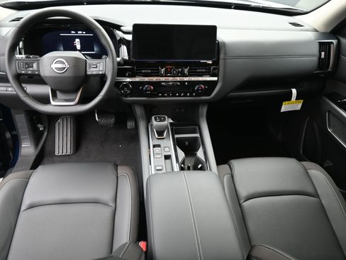 New 2026 Nissan Pathfinder SL FWD image 14