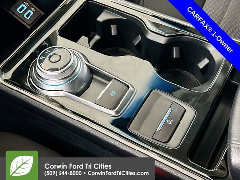 Used 2020 Ford Edge SE image 10