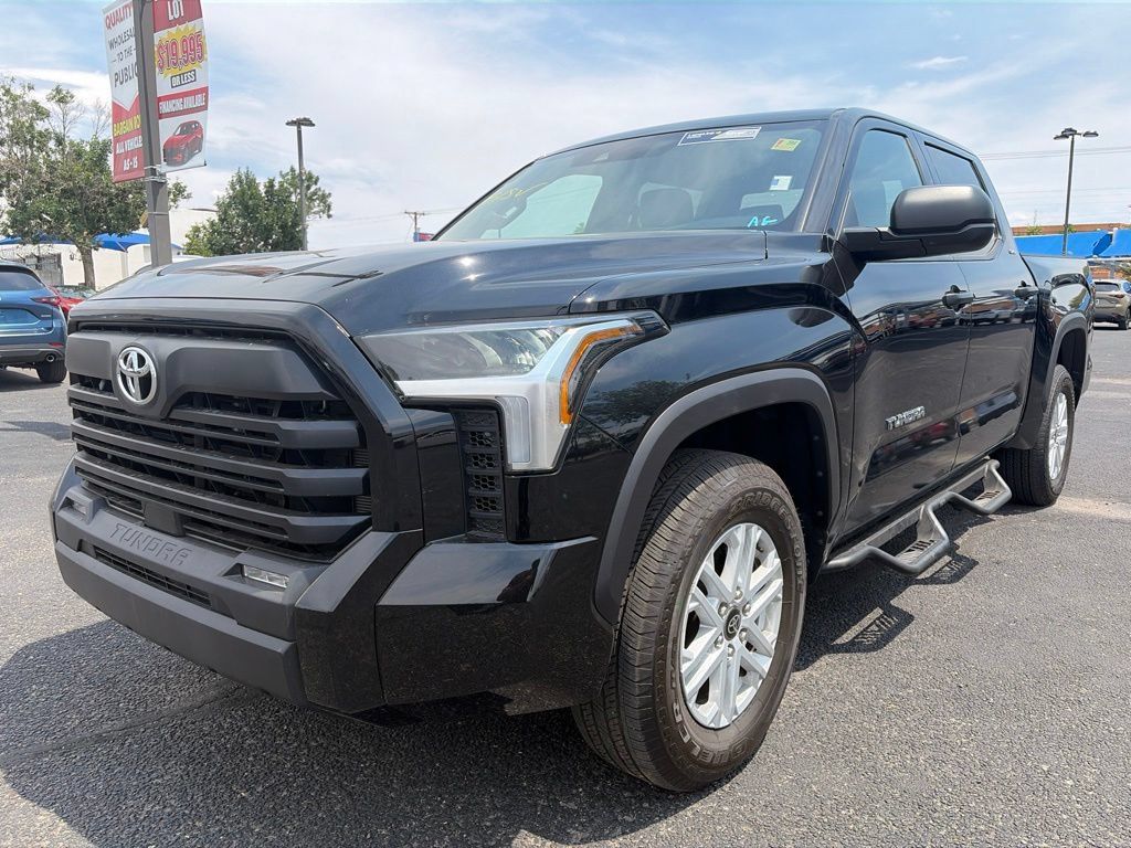 Used 2025 Toyota Tundra SR5 AWD/4WD image 2