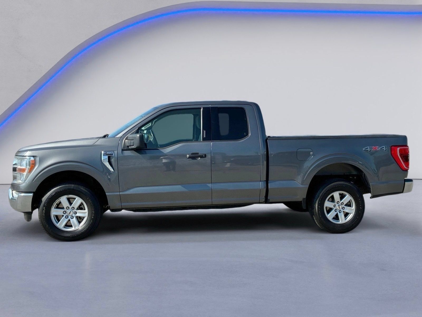 Used 2022 Ford F150 XLT w/ Equipment Group 301A Mid AWD/4WD image 3