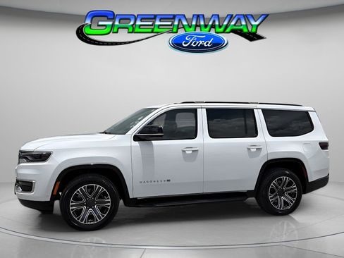 Used 2024 Jeep Wagoneer Series II w/ Flexible Seating Group RWD image 1